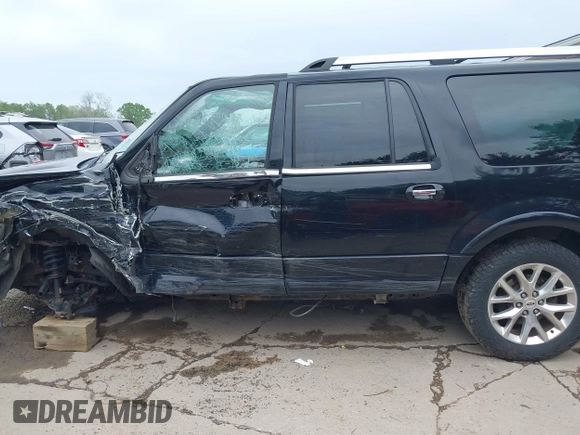 2017 Ford Expedition Max Limited z VIN 1FMJK2AT1HEA23400, wystawiony jako IAAI lot #42300526 z przebiegiem 172 399 mil mil oraz . Historia ofert i sprzedaży dostępna na DreamBid. Obrazek 15.