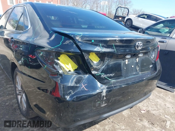 2017 Toyota Camry XLE with VIN 4T1BF1FK2HU754040, listed as a IAAI auction lot 41844369 with 247,772 mi miles. Bid and sale history available at carsss.com. Image 6.