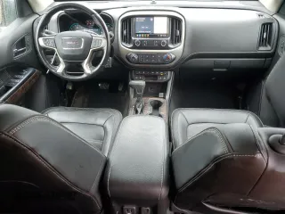 2021 GMC Canyon 4WD Denali with VIN 1GTG6EENXM1199427, listed as a Copart auction lot 86018624 with 98,520 mi miles and Salvage Title. Bid and sale history available at carsss.com. Image 8.