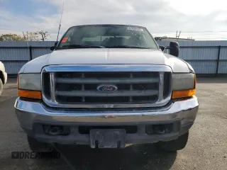 2000 Ford F-250 XL with VIN 1FTNX21S1YEB62621, listed as a Copart auction lot 87630545 with 204,488 mi miles and Salvage title. Bid and sale history available at DreamBid. Image 5.