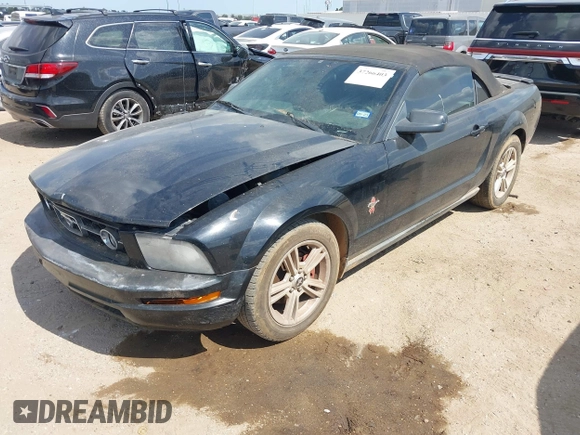 2008 Ford Mustang Deluxe with VIN 1ZVHT84N885103483, listed as a IAAI auction lot 38313447 with Not Provided miles and . Bid and sale history available at carsss.com. Image 2.