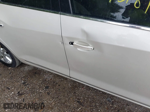 2013 Buick LaCrosse with VIN 1G4GA5ER9DF185664, listed as a IAAI auction lot 42745181 with 194,484 mi miles and . Bid and sale history available at DreamBid. Image 13.