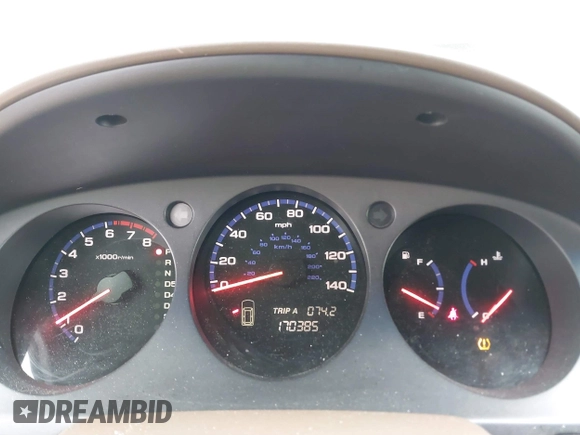 2005 Acura MDX with VIN 2HNYD18235H528356, listed as a IAAI auction lot 41815304 with 170,385 mi miles. Bid and sale history available at carsss.com. Image 7.