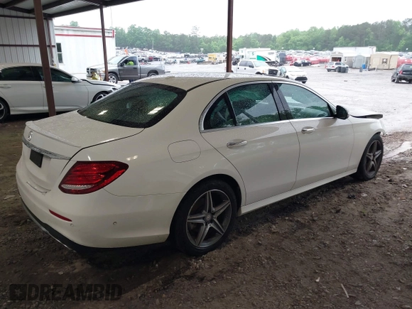 2017 Mercedes-Benz E-Class E 300 Luxury with VIN WDDZF4JBXHA183416, listed as a IAAI auction lot 39379825 with 89,610 mi miles. Bid and sale history available at carsss.com. Image 4.