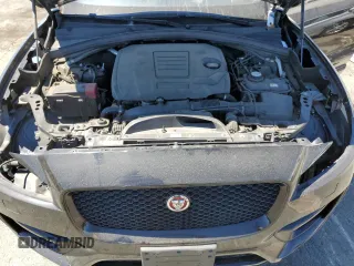 2018 Jaguar F-Pace 30t R-Sport with VIN SADCL2GX4JA329965, listed as a Copart auction lot 67172964 with 87,060 mi miles and Salvage title. Bid and sale history available at DreamBid. Image 14.