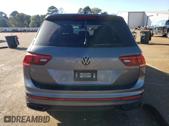 2024 Volkswagen Tiguan SE R-Line Black z VIN 3VVCB7AX2RM075323, wystawiony jako Copart lot #81290414 z przebiegiem 15 867 mil mil oraz Szkoda całkowita • Salvage title. Historia ofert i sprzedaży dostępna na DreamBid. Obrazek 6.