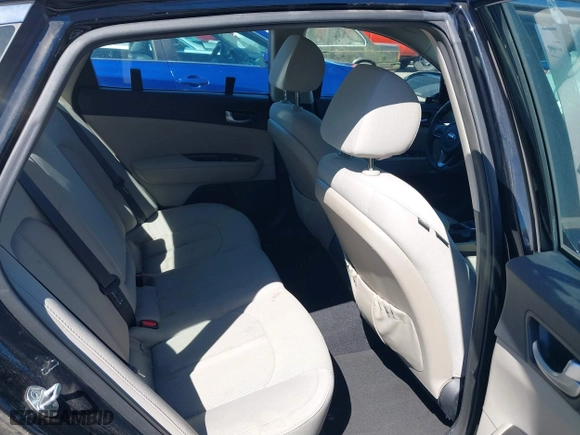 2016 Kia Optima LX with VIN 5XXGT4L3XGG013835, listed as a IAAI auction lot 41815349 with 120,628 mi miles. Bid and sale history available at carsss.com. Image 8.