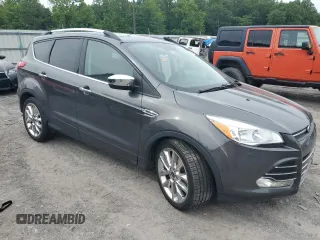 2016 Ford Escape SE z VIN 1FMCU9G95GUC33848, wystawiony jako Copart lot #58191925 z przebiegiem 108 194 mil mil oraz Szkoda całkowita • Salvage title. Historia ofert i sprzedaży dostępna na DreamBid. Obrazek 4.
