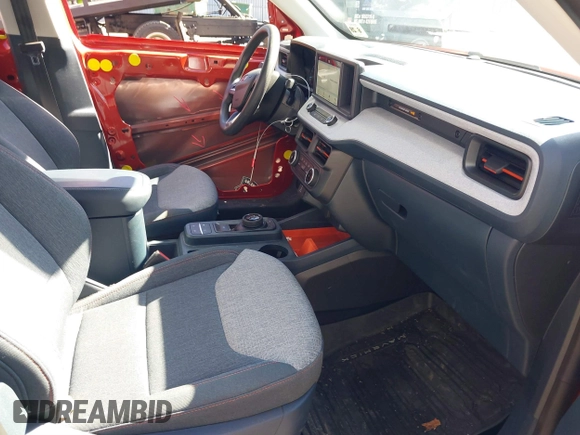 2024 Ford Maverick XLT z VIN 3FTTW8H94RRA90358, wystawiony jako IAAI lot #41842020 z przebiegiem 8 433 mil mil oraz . Historia ofert i sprzedaży dostępna na DreamBid. Obrazek 5.