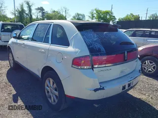 2007 Lincoln MKX with VIN 2LMDU68C37BJ02232, listed as a IAAI auction lot 42305055 with Not provided miles and . Bid and sale history available at DreamBid. Image 3.