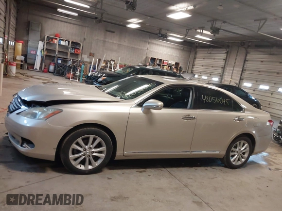 2010 Lexus ES with VIN JTHBK1EG7A2387679, listed as a IAAI auction lot 42056045 with 161,539 mi miles. Bid and sale history available at carsss.com. Image 14.