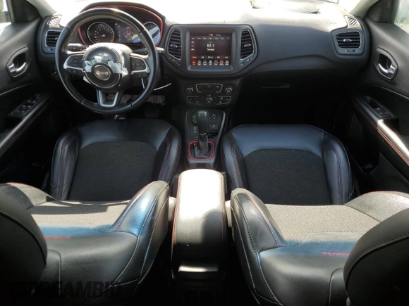2020 Jeep Compass Trailhawk with VIN 3C4NJDDB3LT189398, listed as a Copart auction lot 88671285 with 75,672 mi miles and Salvage title. Bid and sale history available at DreamBid. Image 8.