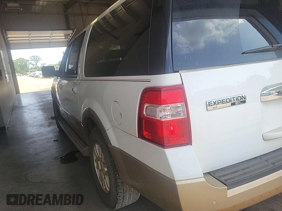2014 Ford Expedition Max XLT z VIN 1FMJK1J50EEF16315, wystawiony jako IAAI lot #42734095 z przebiegiem 228 809 mil mil oraz . Historia ofert i sprzedaży dostępna na DreamBid. Obrazek 28.