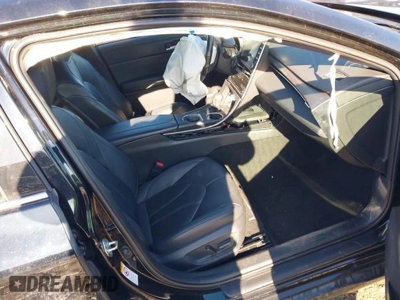 2019 Toyota Avalon XLE with VIN 4T1BZ1FB6KU013940, listed as a IAAI auction lot 42045140 with 67,368 mi miles. Bid and sale history available at carsss.com. Image 5.