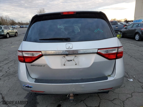 2013 Honda Odyssey LX with VIN 5FNRL5H2XDB065110, listed as a Copart auction lot 41387555 with 180,572 mi miles and Salvage Title. Bid and sale history available at carsss.com. Image 6.
