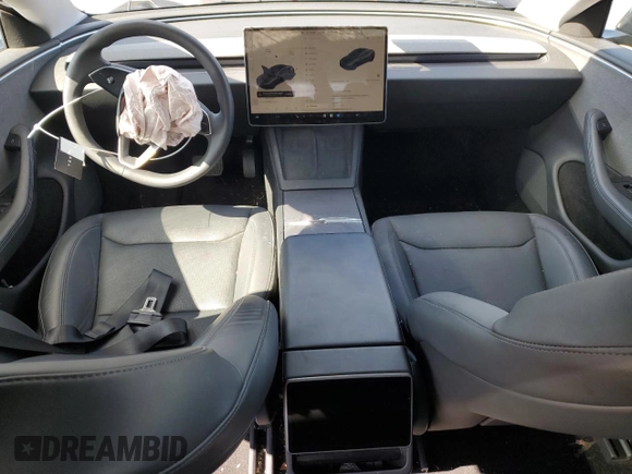 2024 Tesla Model 3 z VIN 5YJ3E1EA6RF731388, wystawiony jako Copart lot #50334065 z przebiegiem 8 305 mil mil oraz Szkoda całkowita • Salvage title. Historia ofert i sprzedaży dostępna na DreamBid. Obrazek 8.