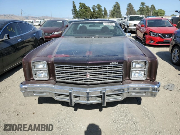 1976 Chevrolet Monte Carlo z VIN 1H57L6Z427472, wystawiony jako Copart lot #58806805 z przebiegiem 88 259 mil mil oraz Czysty tytuł • Clean title. Historia ofert i sprzedaży dostępna na DreamBid. Obrazek 5.