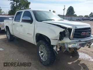 2008 GMC Sierra 1500 SLE1 with VIN 3GTEK13JX8G304275, listed as a IAAI auction lot 41249001 with 195,116 mi miles. Bid and sale history available at carsss.com. Image 1.