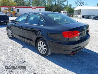 2014 Volkswagen Jetta SE с VIN 3VWD07AJ3EM367803, выставлен на аукционе IAAI как лот 41799074 с пробегом 124 592 миль миль и . История ставок и продаж доступна на DreamBid. Изображение 3.