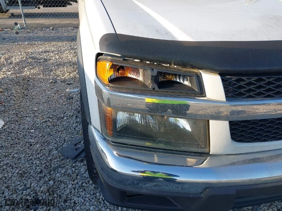 2008 Chevrolet Colorado LT w/1LT with VIN 1GCDT33E888218606, listed as a IAAI auction lot 42033908 with 245,603 mi miles. Bid and sale history available at carsss.com. Image 6.
