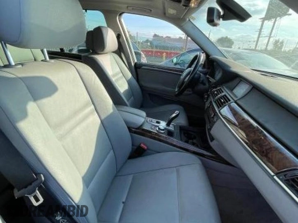 2008 BMW X5 3.0si with VIN 5UXFE43548L007391, listed as a Copart auction lot 88179825 with 60,922 mi miles and Clean Title. Bid and sale history available at carsss.com. Image 5.