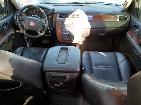 2008 Chevrolet Silverado 1500 LTZ with VIN 2GCEK13Y381187354, listed as a Copart auction lot 84293494 with 112,771 mi miles and Salvage Title. Bid and sale history available at carsss.com. Image 8.