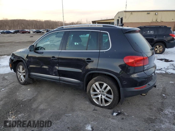 2013 Volkswagen Tiguan S с VIN WVGBV3AX2DW577716, выставлен на аукционе Copart как лот 85504974 с пробегом 101 532 миль миль и Списание • Salvage title. История ставок и продаж доступна на DreamBid. Изображение 2.