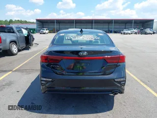 2019 Kia Forte LXS z VIN 3KPF24AD7KE102404, wystawiony jako IAAI lot #42571520 z przebiegiem 61 502 mil mil oraz . Historia ofert i sprzedaży dostępna na DreamBid. Obrazek 16.