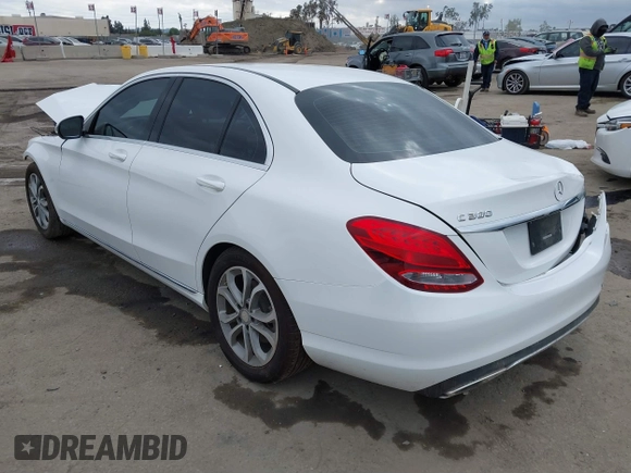 2016 Mercedes-Benz C 300 with VIN 55SWF4JB0GU124439, listed as a IAAI auction lot 40302446 with 71,304 mi miles and . Bid and sale history available at carsss.com. Image 3.