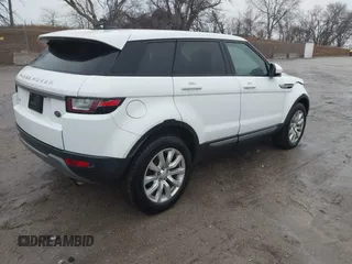 2017 Land Rover Range Rover Evoque SE z VIN SALVP2BG4HH173887, wystawiony jako IAAI lot #41214375 z przebiegiem 69 113 mil mil oraz . Historia ofert i sprzedaży dostępna na DreamBid. Obrazek 4.