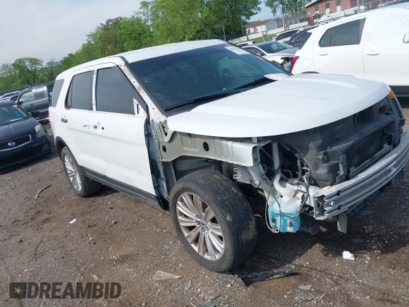2015 Ford Utility Police Interceptor with VIN 1FM5K8AR0FGC16647, listed as a IAAI auction lot 42039669 with 155,768 mi miles. Bid and sale history available at carsss.com. Image 18.