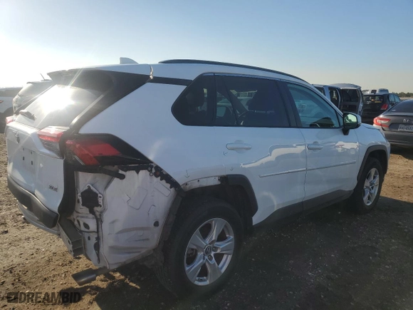 2019 Toyota RAV4 XLE with VIN 2T3W1RFV3KW014567, listed as a Copart auction lot 46988425 with NaN miles and Salvage Title. Bid and sale history available at carsss.com. Image 3.
