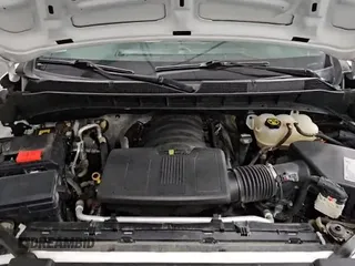 2019 Chevrolet Silverado 1500 Work Truck z VIN 1GCRYAEF5KZ254191, wystawiony jako Copart lot #65596515 z przebiegiem 104 064 mil mil oraz Czysty tytuł • Clean title. Historia ofert i sprzedaży dostępna na DreamBid. Obrazek 14.