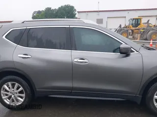 2017 Nissan Rogue SL z VIN 5N1AT2MT1HC897170, wystawiony jako IAAI lot #42037917 z przebiegiem 116 194 mil mil oraz . Historia ofert i sprzedaży dostępna na DreamBid. Obrazek 14.