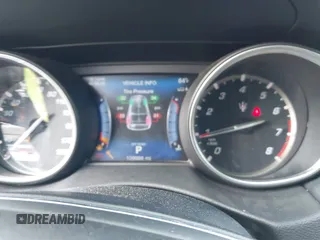 2017 Maserati Levante z VIN ZN661XUA0HX248091, wystawiony jako IAAI lot #41730373 z przebiegiem 109 986 mil mil oraz . Historia ofert i sprzedaży dostępna na DreamBid. Obrazek 7.