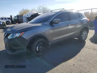 2017 Nissan Rogue SL z VIN JN1BJ1CP5HW016226, wystawiony jako Copart lot #42408805 z przebiegiem 136 313 mil mil oraz Szkoda całkowita • Salvage title. Historia ofert i sprzedaży dostępna na DreamBid. Obrazek 1.