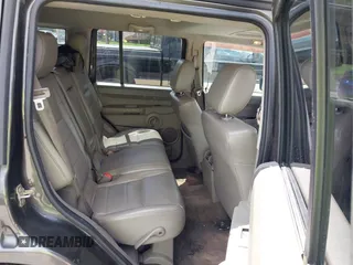 2006 Jeep Commander z VIN 1J8HG48N56C367000, wystawiony jako IAAI lot #42335356 z przebiegiem 223 515 mil mil oraz . Historia ofert i sprzedaży dostępna na DreamBid. Obrazek 8.