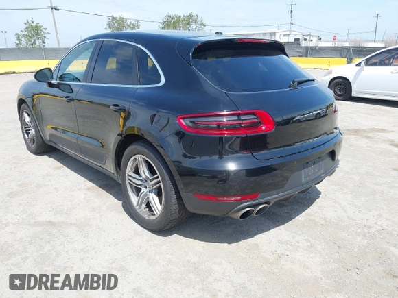 2015 Porsche Macan S with VIN WP1AB2A53FLB68323, listed as a IAAI auction lot 42121576 with 102,031 mi miles. Bid and sale history available at carsss.com. Image 3.