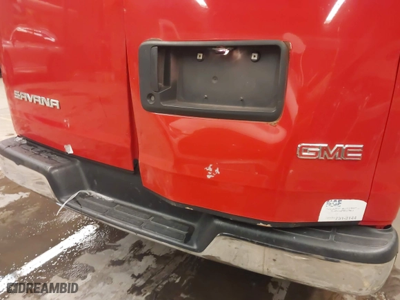 2009 GMC Savana Cargo Van with VIN 1GTGG25C191103217, listed as a IAAI auction lot 41363489 with 262,704 mi miles. Bid and sale history available at carsss.com. Image 6.