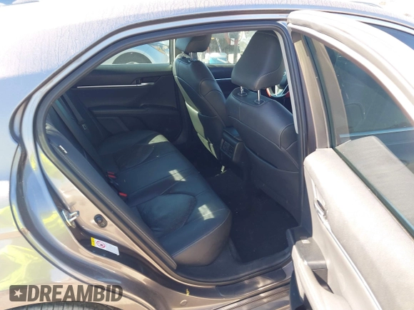 2019 Toyota Camry XSE with VIN 4T1B61HK3KU770042, listed as a IAAI auction lot 41840898 with 101,957 mi miles. Bid and sale history available at carsss.com. Image 8.