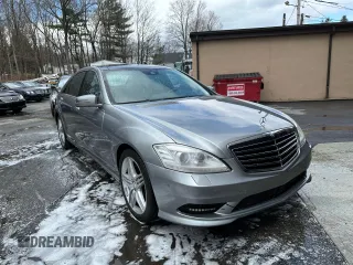 2012 Mercedes-Benz S 550 z VIN WDDNG9EB2CA444811, wystawiony jako Copart lot #58152575 z przebiegiem 127 847 mil mil oraz Czysty tytuł • Clean title. Historia ofert i sprzedaży dostępna na DreamBid. Obrazek 1.