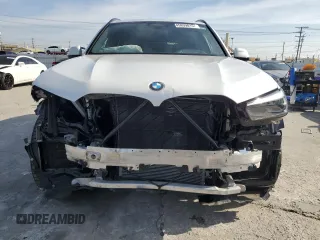 2022 BMW X5 sDrive40i with VIN 5UXCR4C0XN9N25946, listed as a Copart auction lot 45899015 with 34,286 mi miles and Salvage Title. Bid and sale history available at carsss.com. Image 5.