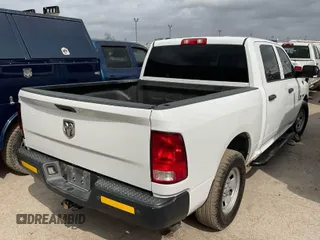 2017 Ram 1500 Express z VIN 1C6RR6KT3HS590189, wystawiony jako IAAI lot #42079250 z przebiegiem 175 418 mil mil oraz . Historia ofert i sprzedaży dostępna na DreamBid. Obrazek 1.