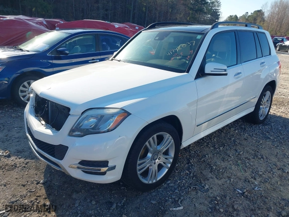 2015 Mercedes-Benz GLK-Class GLK 350 with VIN WDCGG5HB3FG429446, listed as a IAAI auction lot 41748037 with 108,863 mi miles. Bid and sale history available at carsss.com. Image 17.