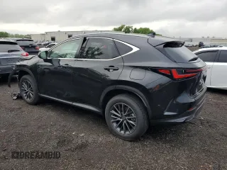 2025 Lexus NX 350 Premium z VIN 2T2GGCEZ0SC080990, wystawiony jako Copart lot #57211805 z przebiegiem 2962 mil mil oraz Szkody całkowita. Historia ofert i sprzedaży dostępna na DreamBid. Obrazek 2.