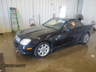2000 Mercedes-Benz SLK-Class Kompressor with VIN WDBKK47F2YF154303, listed as a Copart auction lot 45880395 with 0 mi miles and Non Repairable. Bid and sale history available at carsss.com. Image 1.