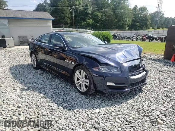 2017 Jaguar XJ R-Sport with VIN SAJWA1C70H8W05558, listed as a Copart auction lot 59759165 with 102,230 mi miles and Salvage title. Bid and sale history available at DreamBid. Image 13.