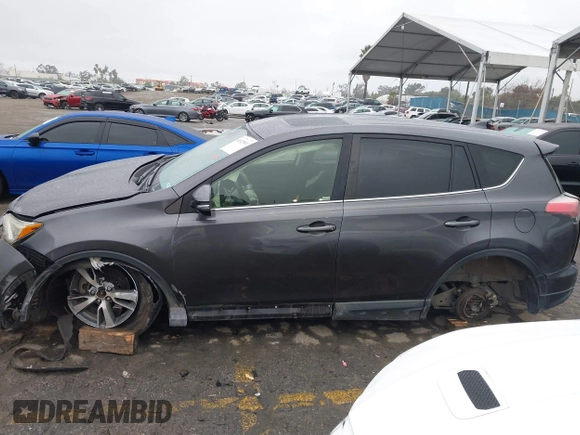 2018 Toyota RAV4 XLE z VIN JTMWFREV4JJ188776, wystawiony jako IAAI lot #41525603 z przebiegiem 110 743 mil mil oraz . Historia ofert i sprzedaży dostępna na DreamBid. Obrazek 14.