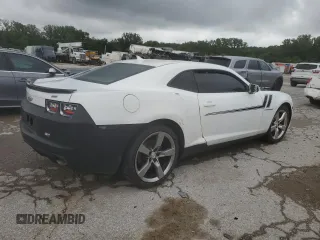 2013 Chevrolet Camaro LT with VIN 2G1FB1E30D9165211, listed as a Copart auction lot 65222095 with 111,073 mi miles and Clean title. Bid and sale history available at DreamBid. Image 3.