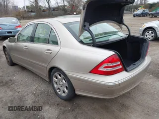 2005 Mercedes-Benz C 240 with VIN WDBRF81J55F638176, listed as a IAAI auction lot 41927939 with Not Provided miles and . Bid and sale history available at DreamBid. Image 3.